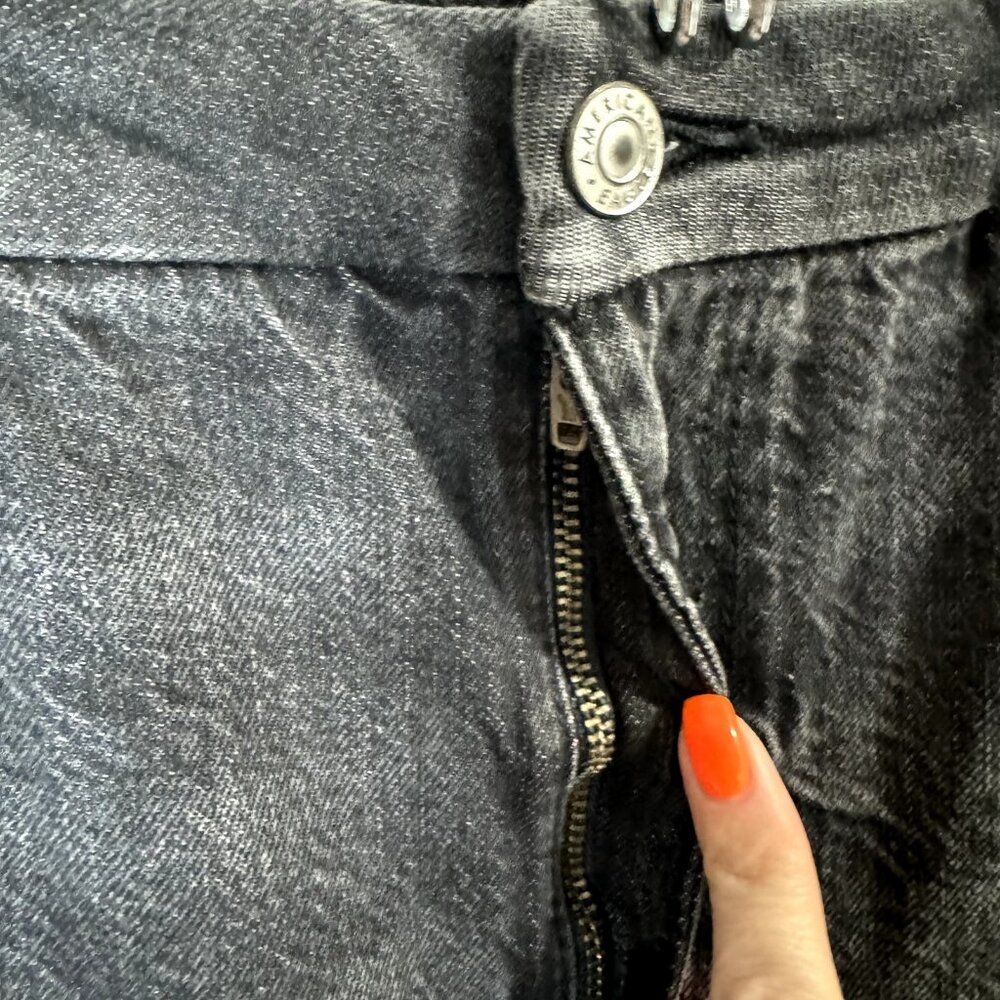 NWT American Eagle Curvy Mom Short Size 14 / 32W Black Denim Cuffed Stretch - Picture 5 of 11